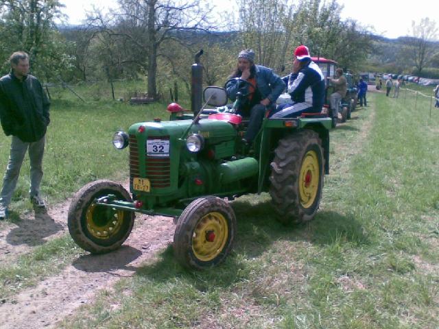 Závody traktůrků, Vyskeř 2008 > obr (16)